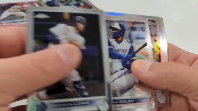 Quick Chrome Blaster....Other than a nice Heart of the City...not much showing #toppschrome 🔥⚾