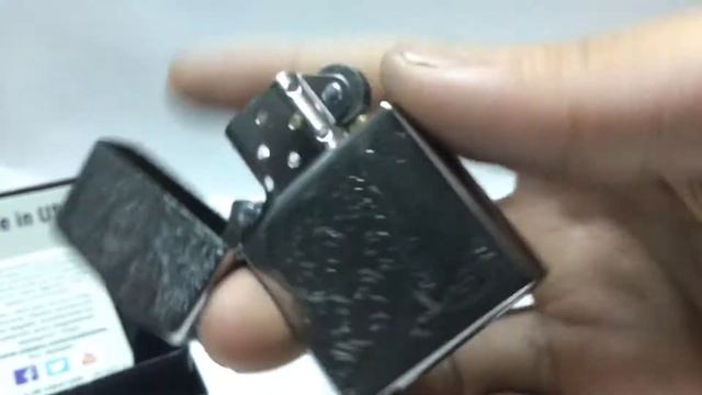 Zippo 29446 - Zippo Vines With Initial Panel Brushed Chrome смотреть онлайн