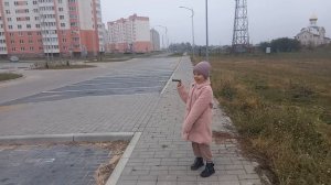 Запускаем с Аней воздушного змея. Нить длинной метров 130