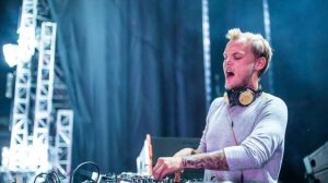 Avicii vs. Lenny Kravitz - Superlove (Avicii's Space Mix)