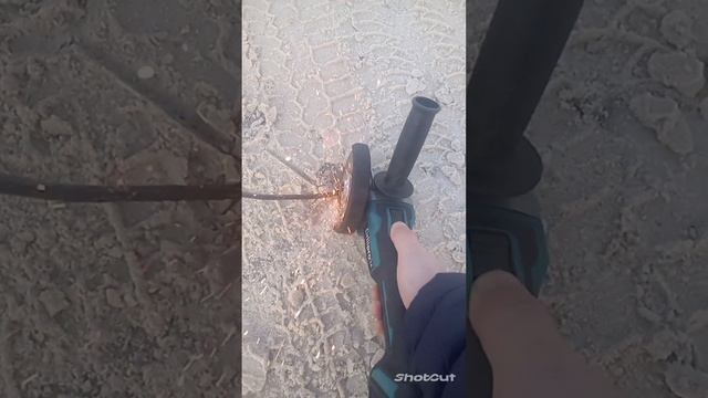 Металл есть везде...Просто мы его не замечаем... #КопМеталлавлесу #копметаллавлесу  #металлокоп