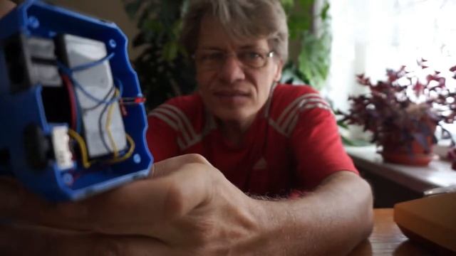 Фонарь фу аккумулятор там смотреть онлайн