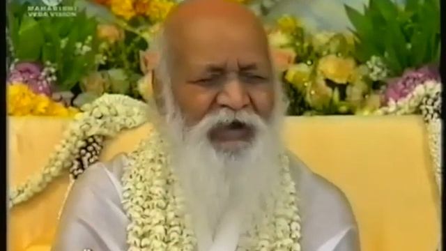 Махариши на Сварн Джаянти Брахмананда Сарасвати 16.07.2000. Часть 1 смотреть онлайн