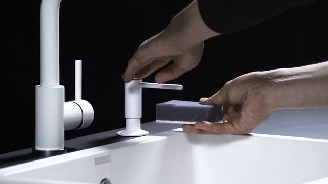 Дозатор Paulmark Decus белый матовый смотреть онлайн