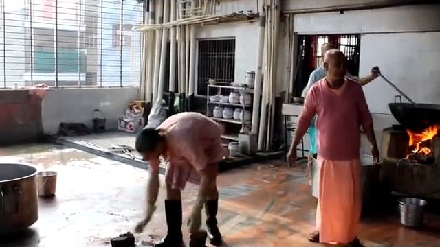 11.12.17. День ухода Гурудева. Кухня смотреть онлайн