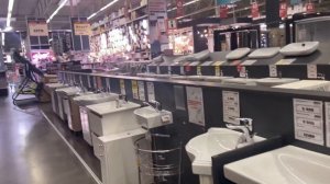 ДЕЛАЕМ РЕМОНТ В ВАННОЙ!ЗИМНИЙ ВЛОГ!❄️