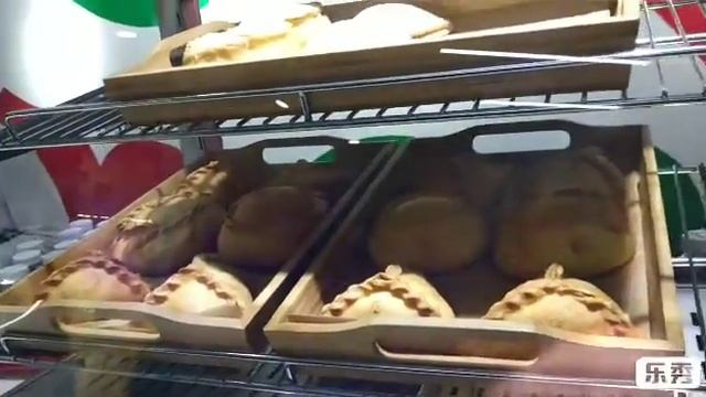 Казань, прогулка по улице Баумана, где подкрепиться😉🎉 смотреть онлайн