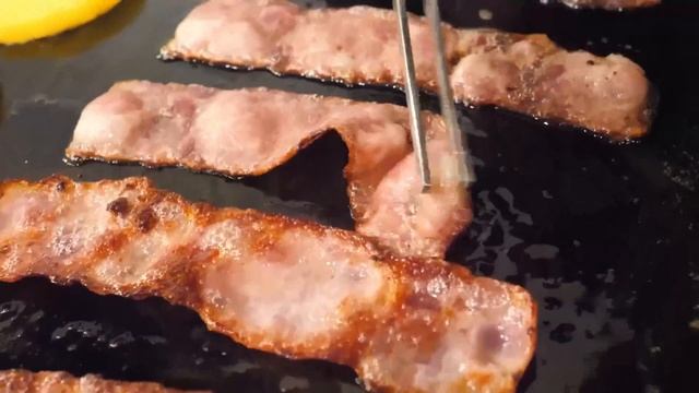 Корейская уличная еда: Тройной чизбургер смотреть онлайн