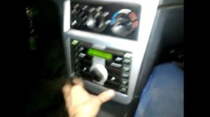 Автомагнитола Clarion - Достаем CD диск (Daewoo Nexia)