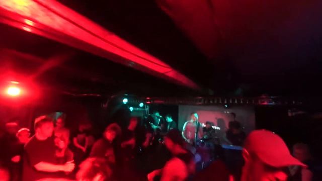 BRAVE ROCKETS - 26/05/17 MNHTN CLB SPb - part 1 смотреть онлайн