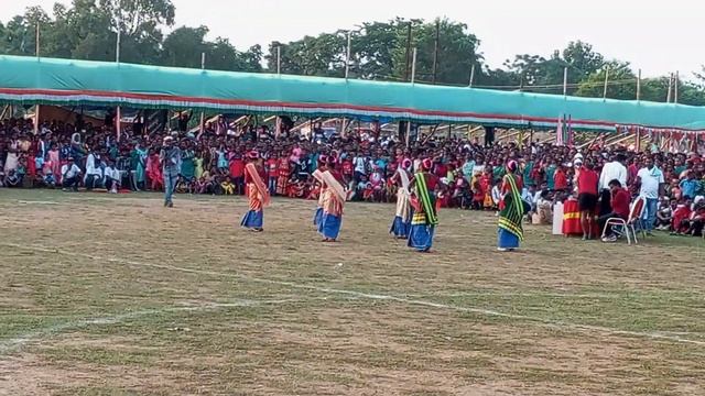 NEW SANTHALI HATHIGAR FOOTBALL FIELD ME // NEW OPERA DANCE GROUP// NEW SANTHALI VIDEO 2023 смотреть онлайн