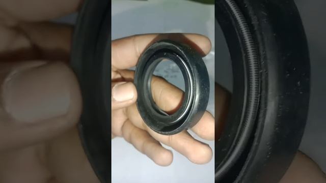 M.I TYPE RUBBER OIL SEAL                    SIZE=37x55x10                   RATE PER NOS =49 Rs