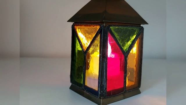 Витражный фонарик, бронзовый корпус. смотреть онлайн