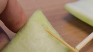 КАК ПЛАВАЕТ КОРАБЛЬ ИЗ АРБУЗА ? Делаем арбузную пиратскую лодку для  НУБА из Майнкрафт у себя дома !