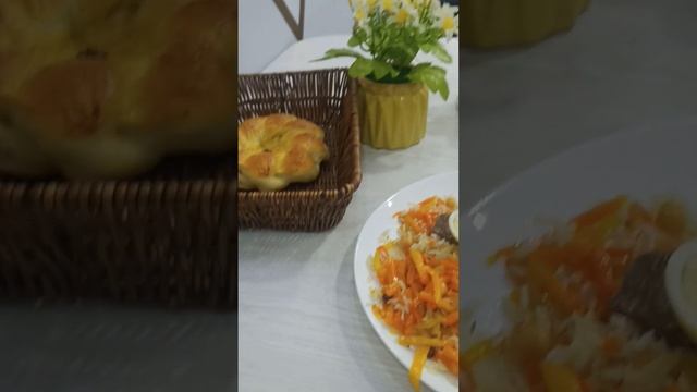 Узбекский плов. Jizzakh,  the national dish plov. Плов самый вкусный в Джизаке. Жиззахдаги кафеда смотреть онлайн