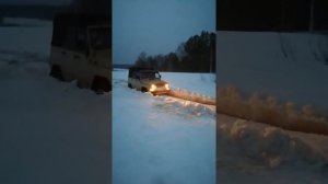 Уаз на 31 сафари 500