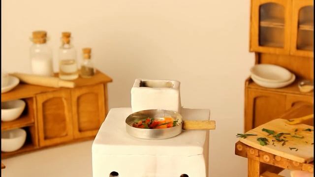 МИНИ ЯИЧНИЦА | ИГРА или НАСТОЯЩАЯ | MINIATURE FRITTATA смотреть онлайн