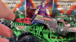 Review/Discussion: Monster Jam Grave Digger 1/64 Spinmaster Monster Truck Diecast Releases