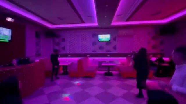 Караоке вечер перепели песню Анны Асти и Джонни