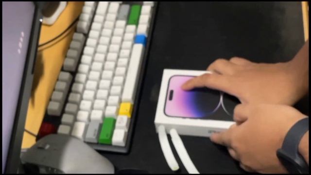 iPhone 14 Pro Max Unboxing & First Look Deep Purple смотреть онлайн