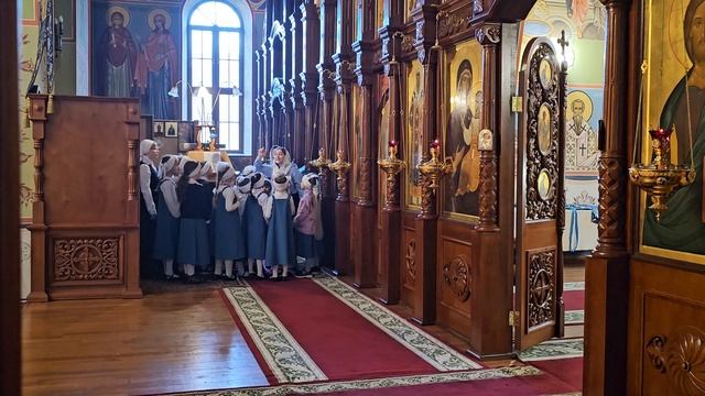 26.10.2024 | УЧАСТИЕ ВОСПИТАННИЦ ИВЕРСКОЙ ГИМНАЗИИ В БОЖЕСТВЕННОЙ ЛИТУРГИИ | ТРИСВЯТОЕ