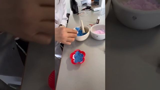 Ваннаға арналған бомбочкаларды дайындау технологиясы / Технология изготовления бомбочек для ванны смотреть онлайн