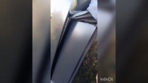 как открыть дверь если ключ 🔑 забыли в машине а дери закрылись.
