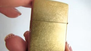 Зажигалка Zippo 28496 Armor Tumbled Brass (Видео обзор) podarki-odessa.com