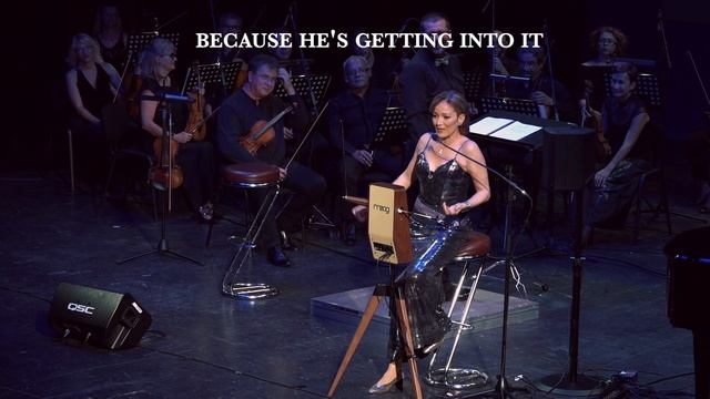 KATICA ILLÉNYI - How does theremin work?