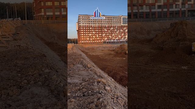 Разработка котлована #генстройтранс #гст #строительство #shorts #спецтехника #excavator #авто#землян