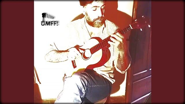 - four chords impro - (baritone ukulele instrumental) смотреть онлайн