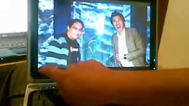 Philip and Adam playing on the laptop with Mozilla Firefox :p смотреть онлайн