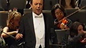 Leo Nucci "Largo al factotum" - Teatro Nuovo, Spoleto: Gala Concert 1996