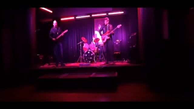 Digital Audio Waves cover 'When The Music's Over' @ COUNTERFEIT: Doors Tribute смотреть онлайн