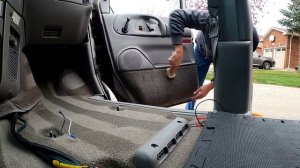 Timelapse Carpet detailing 97 Gmc Safari - Gopro hero 8