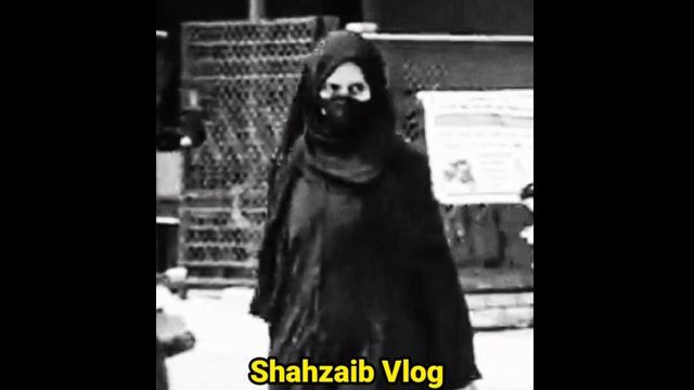 Indian Brave Girl Entering Her College Wearing Hijab Vs Hindu Terroristy | Muslim Girl Viral Video смотреть онлайн