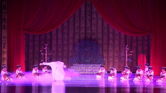 Beautiful Chinese Classical Dance【7】《薰香 》石雪涵-1080p