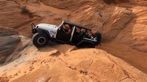 Double Sammy Trail in Sand Hollow - Magic Jeep DEFIES Gravity!!