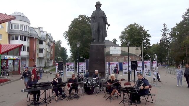 А. Петров «Утро» из кинофильма «Служебный роман»