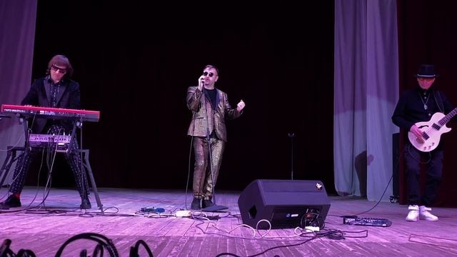 CHROME NORMAL- Форма (live sound 02.2023) смотреть онлайн