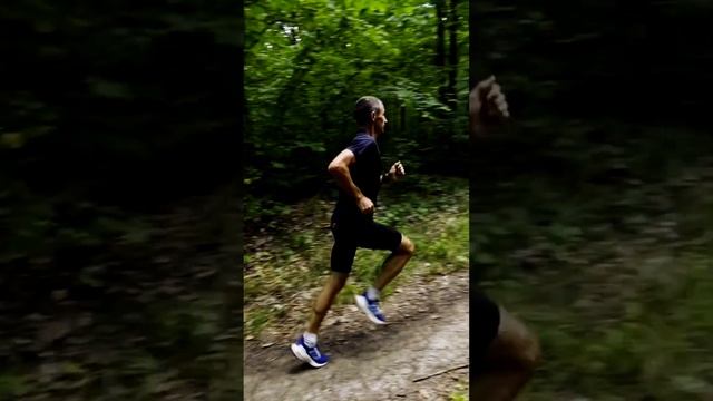 Длинные интервалы в горку для прогресса в беге #runningtips #running #shorts