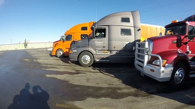 Я, Лелик и Гриня на тракстопе в Калгари прошлой зимой смотреть онлайн