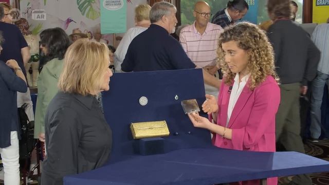 Hotel del Coronado, Hour 3 Preview | 20th C Jewelry, Compact & Purse | ANTIQUES ROADSHOW | PBS смотреть онлайн