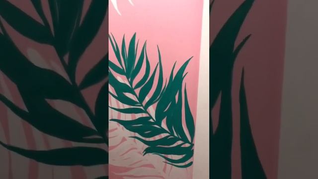 Как вам результат?🌿 Роспись для любителей тропиков☀️ #art #граффити смотреть онлайн