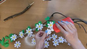 DIY из берёзовых веточек и бумажных цветов / Декор интерьера из природных материалов