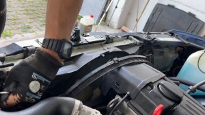 Mercedes w124 замена радиатора охлаждения, охлаждающей жидкости G48