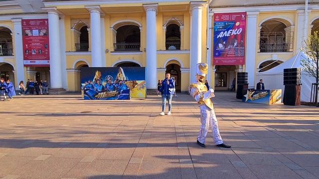 Гостиный двор:)