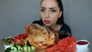 КАКУЮ МАШИНУ ХОЧУ?? Курица Гриль 🧡Mukbang Ayka Emilly