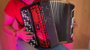 ТУЛЬСКИЙ БАЯН КРАСАВЕЦ ТРЁХРЯДНЫЙ ТУЛА 210 бн 39 продажа купить 89102328922