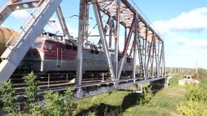 Электровоз ВЛ80т-769 с грузовым поездом на перегоне Чаглово - пост 323-й километр